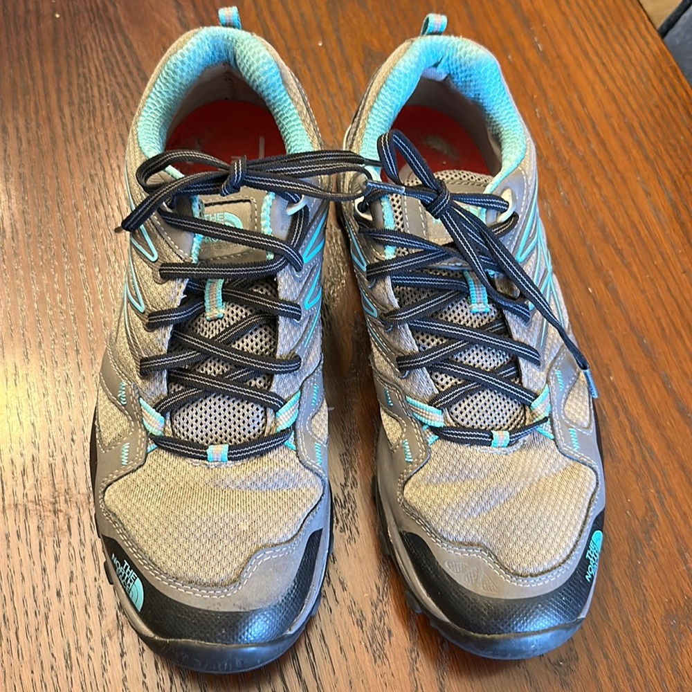 North face tennis shoes
